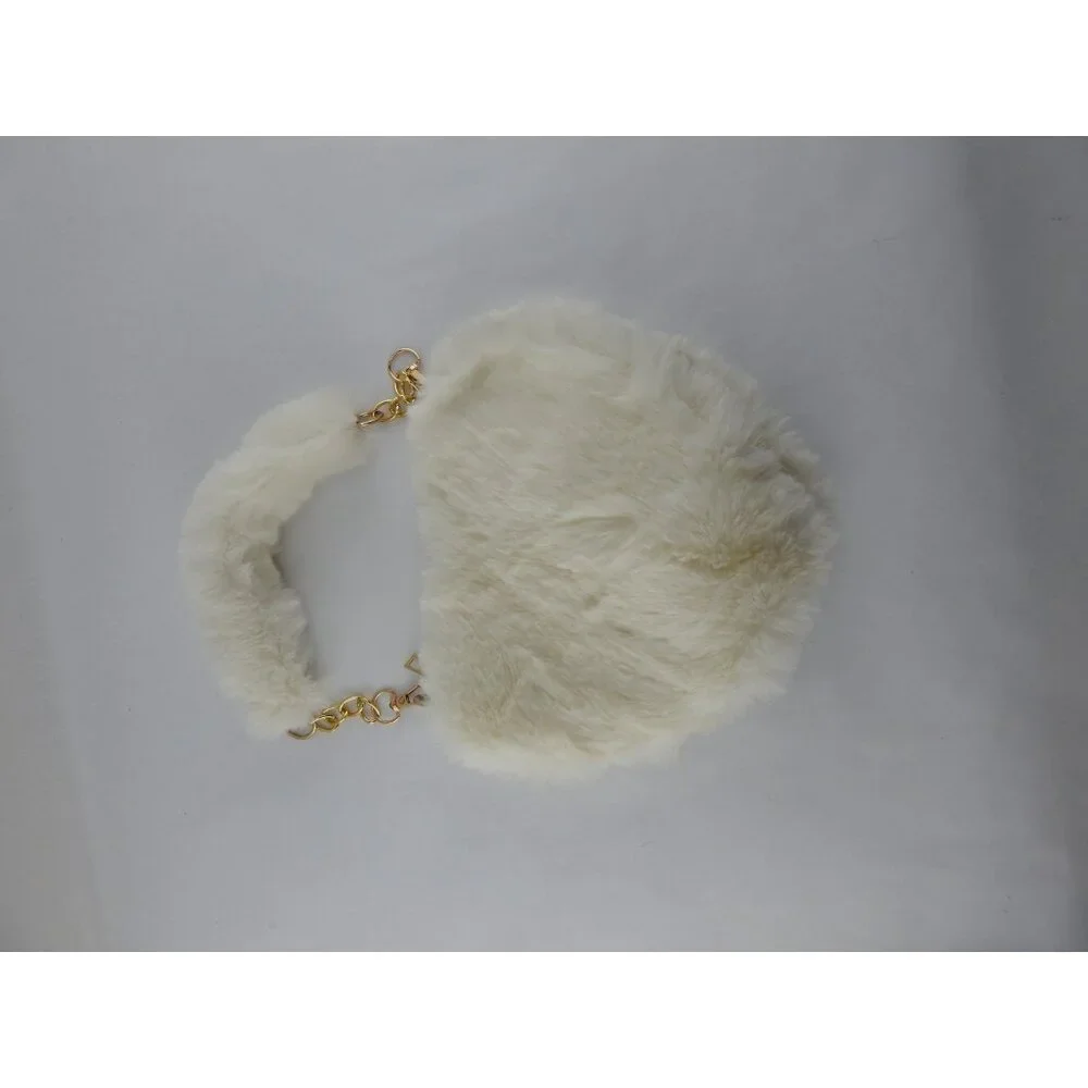 White Faux Fur Heart Purse Hand Bag Gold Chain Strap Zipper Closure - Picture 3 of 4